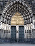 Main entrance to the Dom Cathedral.