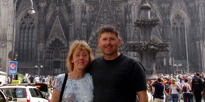 Hanne & I at the Dom Cathedral in Köln.