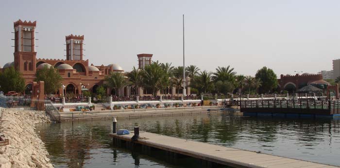 Ras Alnasaa Restaurant as seen from the pier.